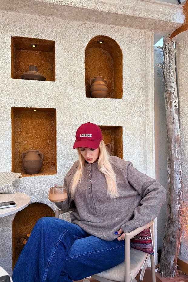 سترة مزينة بأزرار مصنوعة من مزيج الصوف