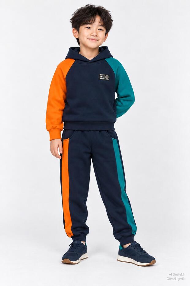 Boy's raglan sleeve winter tracksuit set