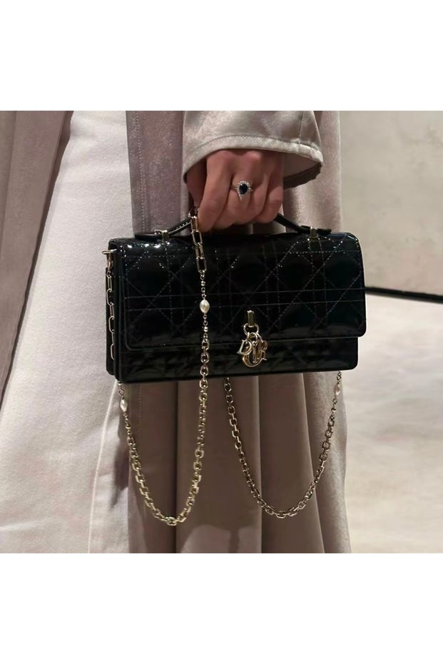 luxurious black bag