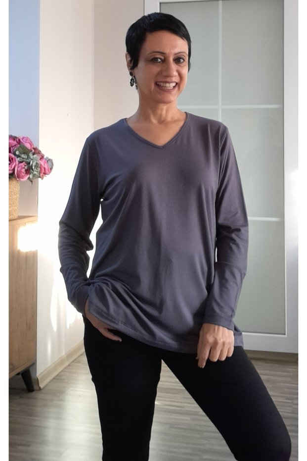 Smoked V-Neck Long-Sleeved Side-Slit Combed Viscose T-Shirt