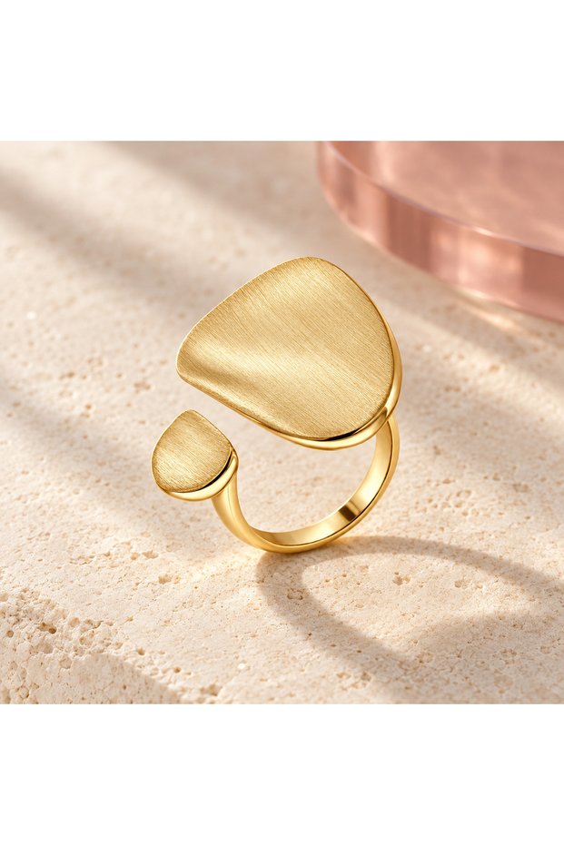 Solara Sculpted Pebble Ring