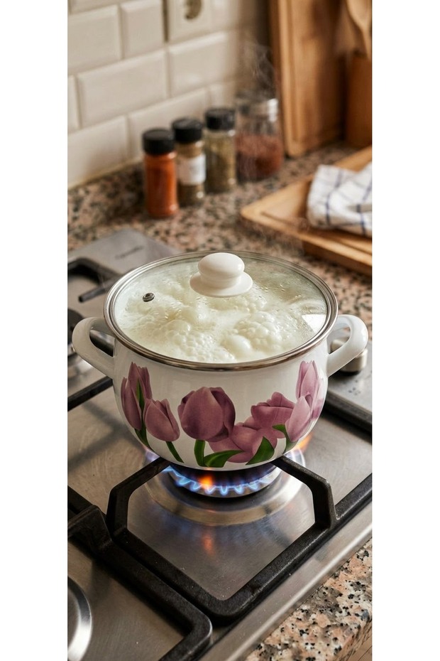 22 cm Diameter 3.75 Liter Tulip Enamel Pot for Milk, Yogurt, Jam, Soup