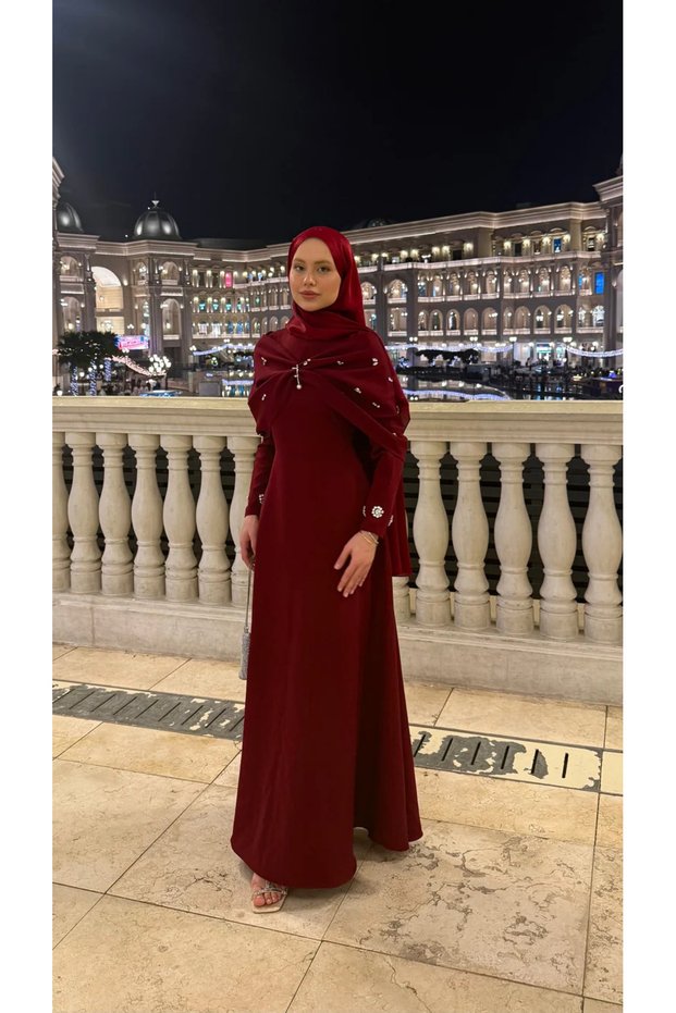 فستان سهرة من لالي تاشلي