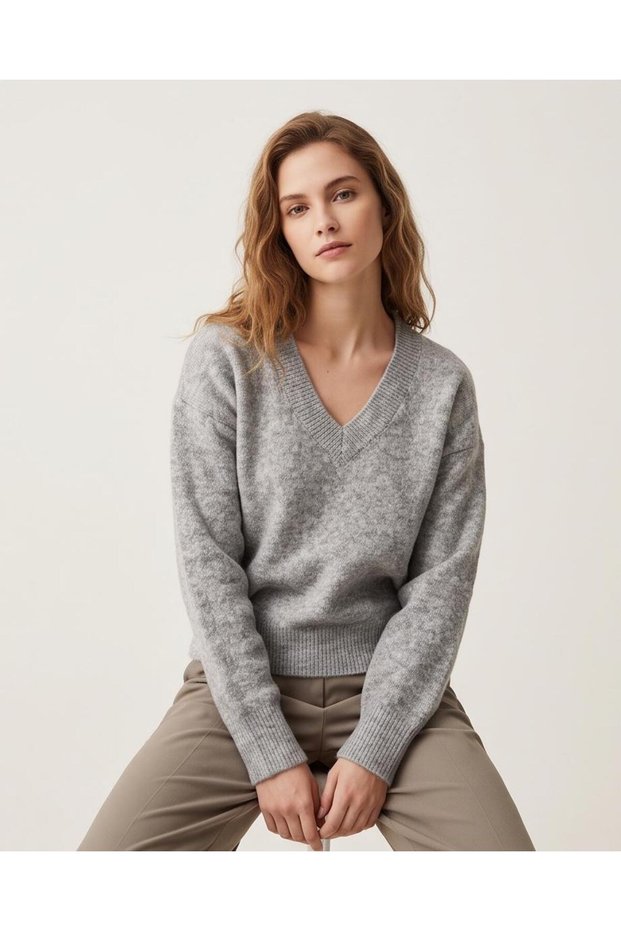 Women's V-Neck Soft Textured Relaxed Fit Long Sleeve Knitwear Sweater