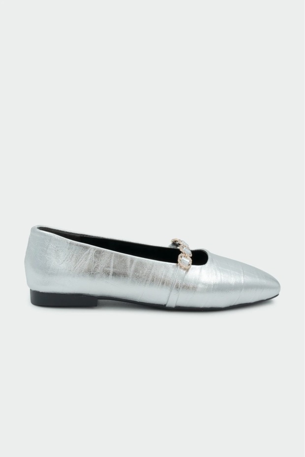 Cien Accessoryed Flat Toe Women's Silver Ballerinas