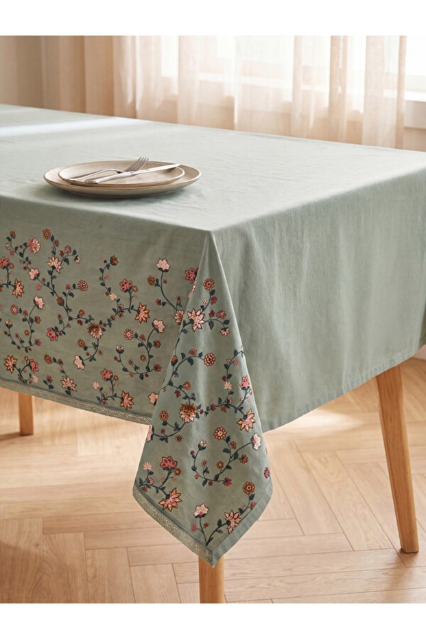 Rmz Gi̇yi̇m Farkiyla Floral Tablecloth 150X200 cm