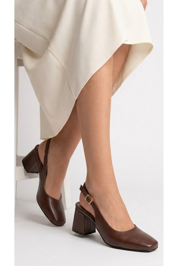 Pono Brown Patent Leather Heeled Shoes