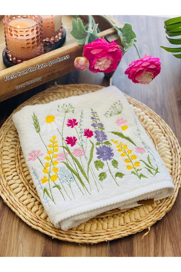 White Floral Botanical Embroidered Towel 50X90Cm