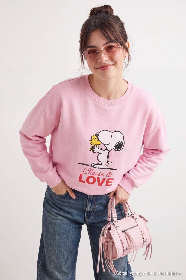 Light Pink Snoopy Licensed Oversize Crew Neck Knitted Sweatshirt Twoaw27Sw00110
