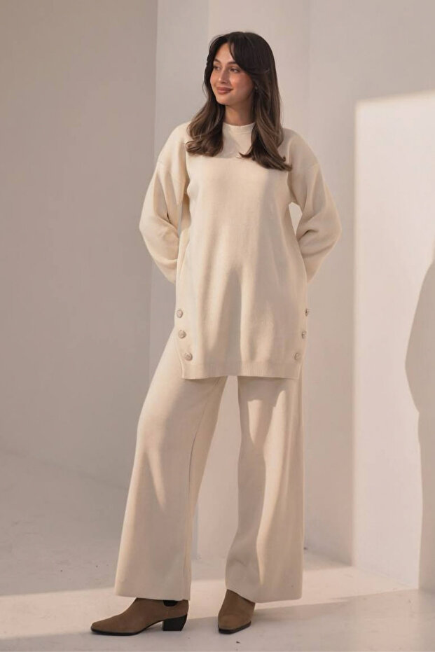 Women's Knitwear Fabric Button Detailed 2-Piece Knitwear Set 8576 Ecru