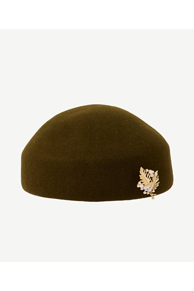 Brooch Detailed Wool Hat