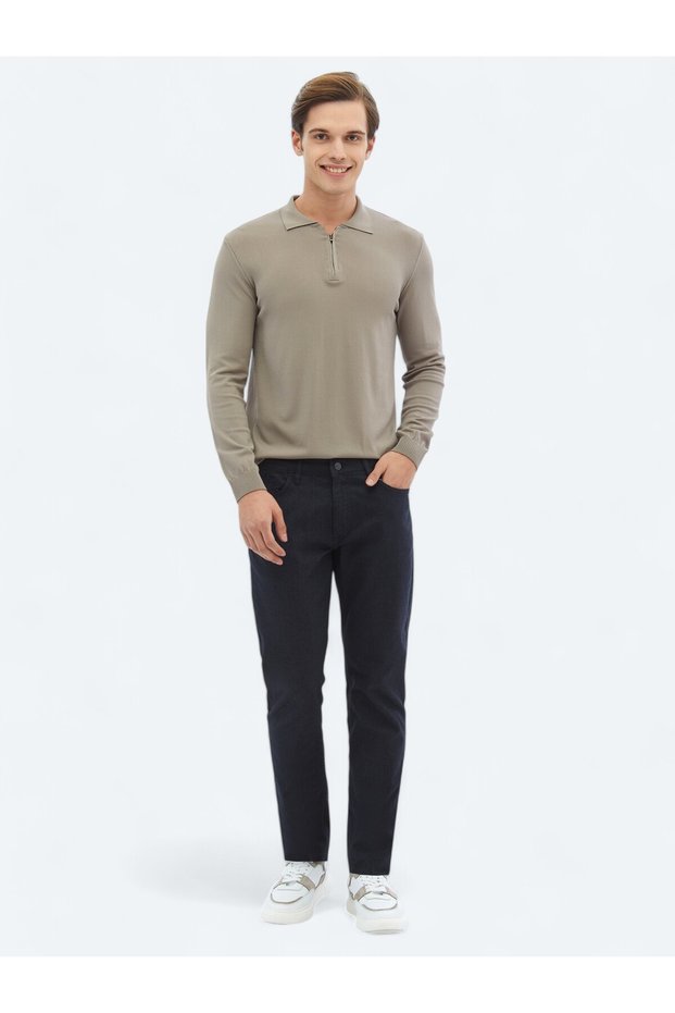Navy Blue Woven Slim Fit Casual Cotton Blend Trousers