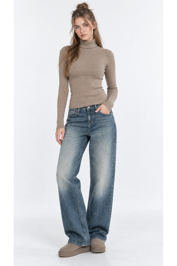 Brown Turtleneck Knitted Blouse