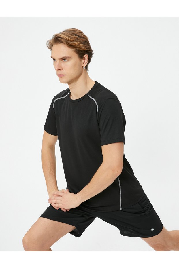Sports T-Shirt with Stitching Detail Crew Neck Short Sleeve