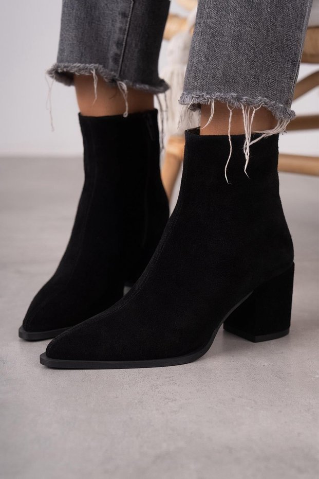 Women's Berlin Black Suede Pointed Toe Leather Thick Heeled Boots