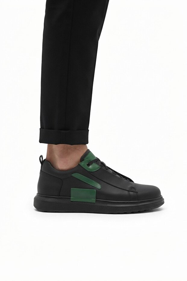Sneakers - Black - Mid heels (5–9 cm)