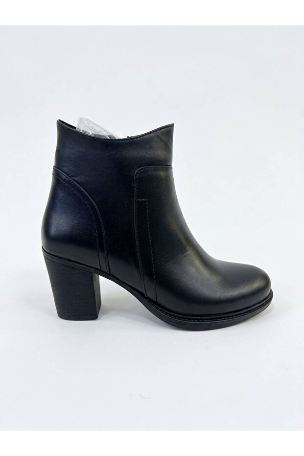 Leather Zippered Women's Boots