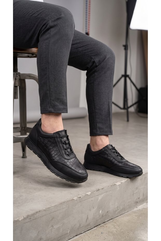 Orthopedic Non-Slip Sole Narrow Fit Daily Men's Shoes
