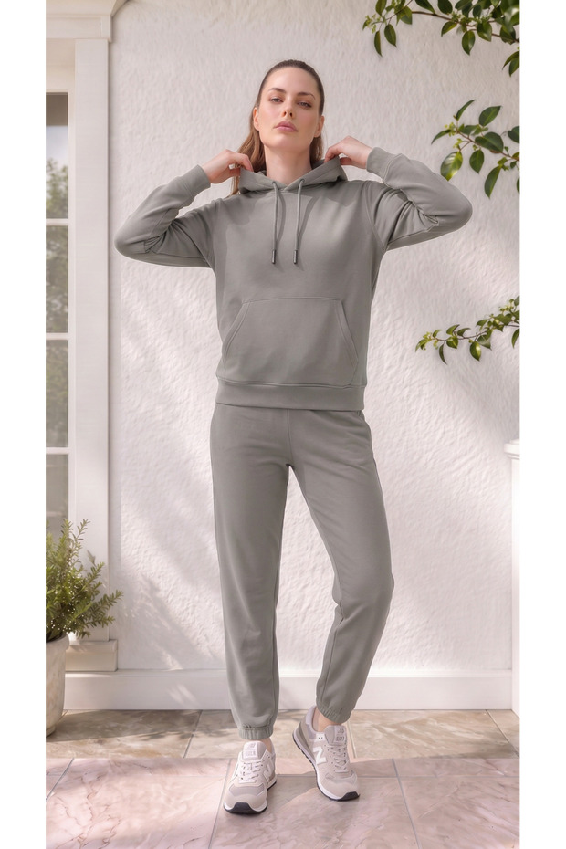 Women's Gray 3 Thread Kangaroo Tracksuit Set with Cotton Inside, Winter Soft Textured