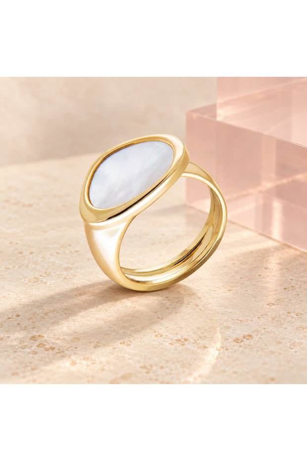 Alba Mother of Pearl Signet Ring