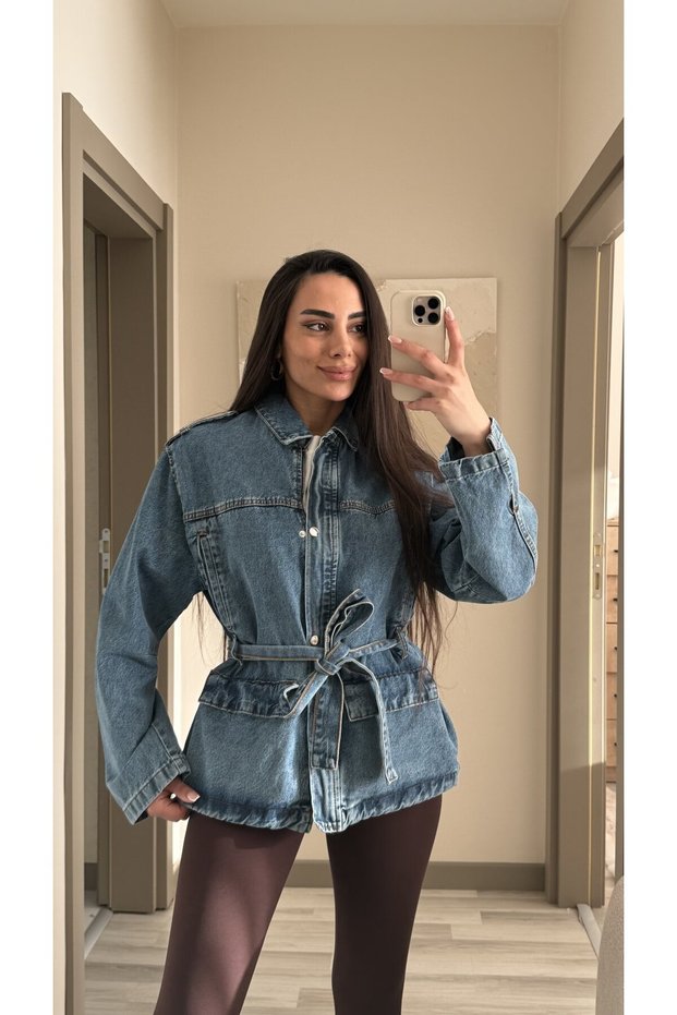 Women's Belted Snap Fastener Denim Jacket