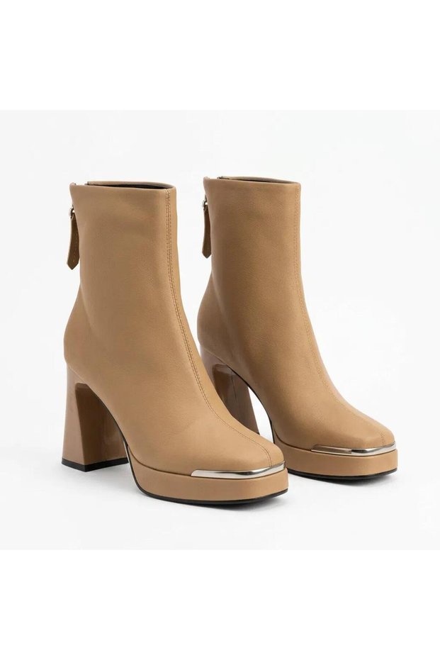 26K414 Camel Women's Trendy Boots