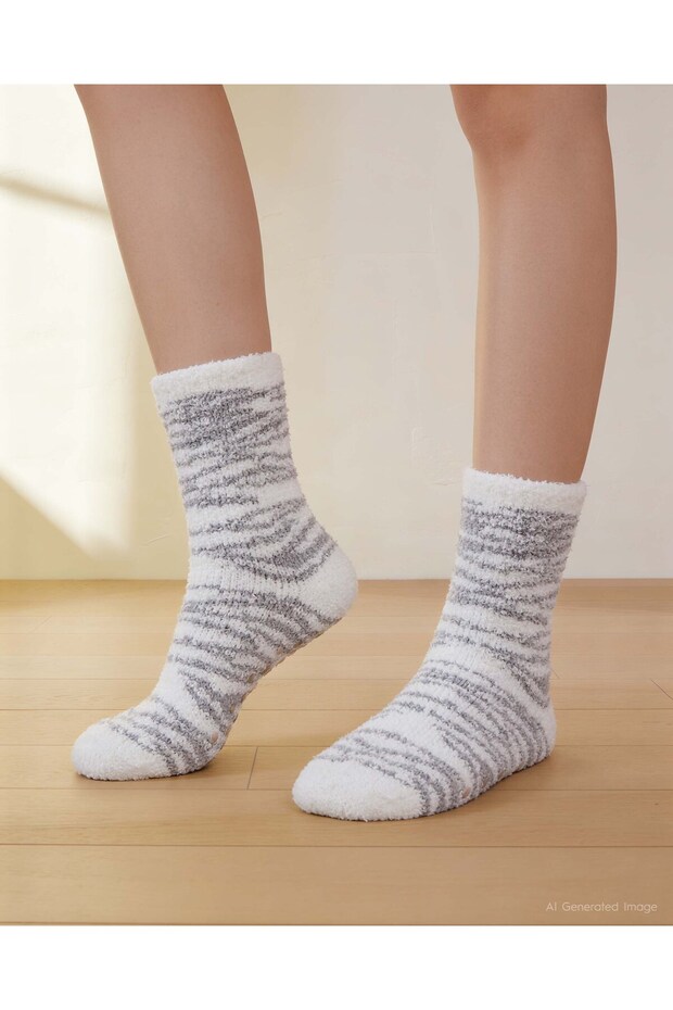 Women's Soft Touch 2-Piece Plush Home Socks Gray Zebra Pattern