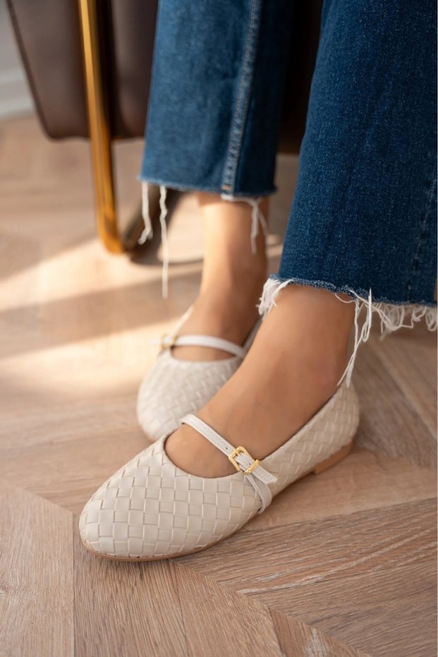 Ferrero Nude Leather Quilted Buckle Detailed Round Toe Comfortable Daily Women's Ballerinas