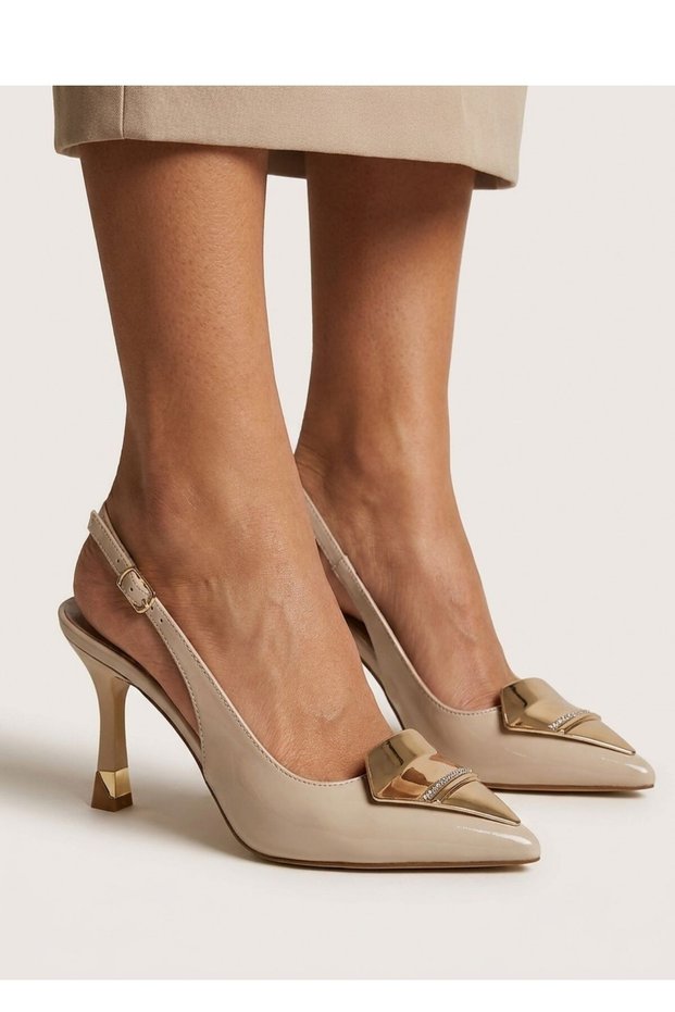 Bonwe Beige Patent Leather Heeled Shoes