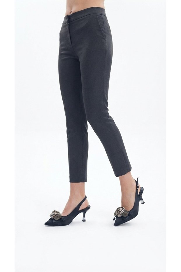 Black women's daily heeled shoe 319.033-2026