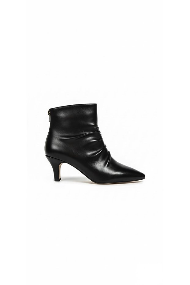 Black women's heeled boots 240.46-2001