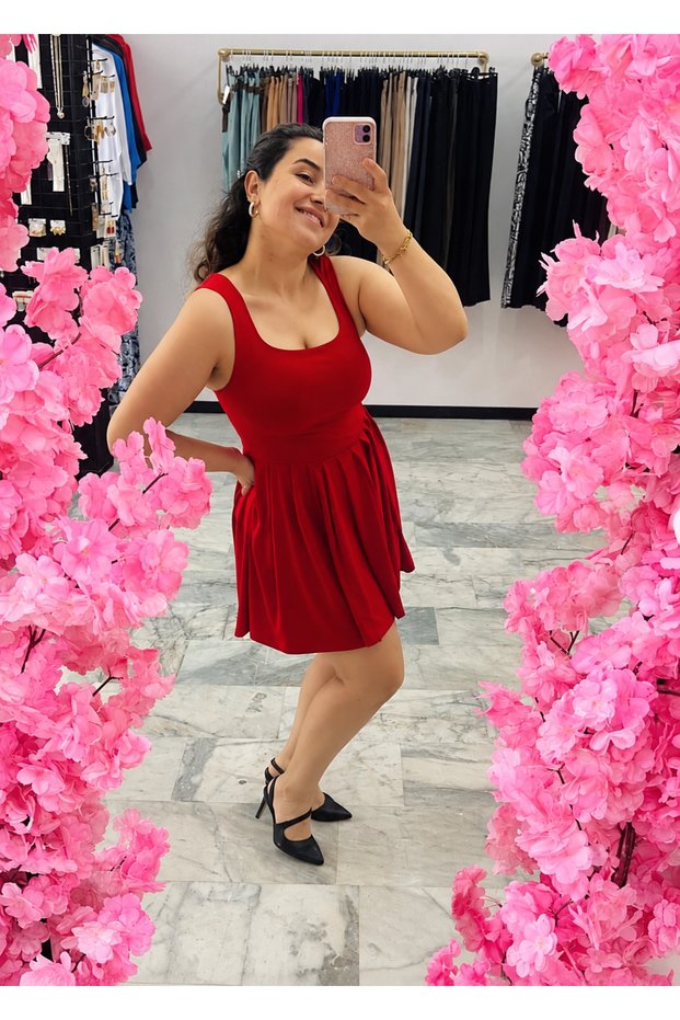 فستان راقصة الباليه مناسب