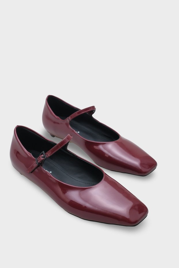 Nickie Buckle-Strapped Blunt-Toe Flat Heeled Casual Women's Ballerinas