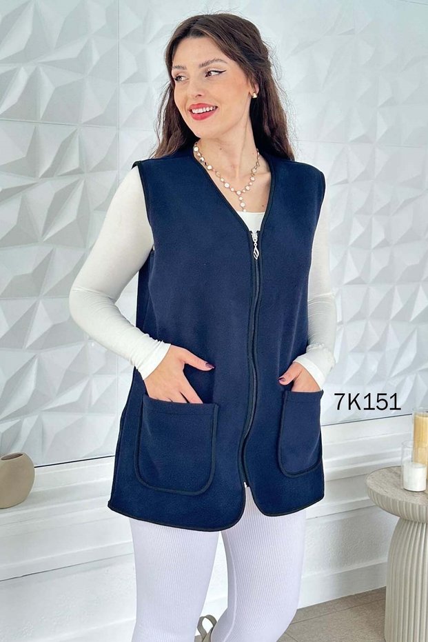 Fleece Vest with Front Pockets 7K151