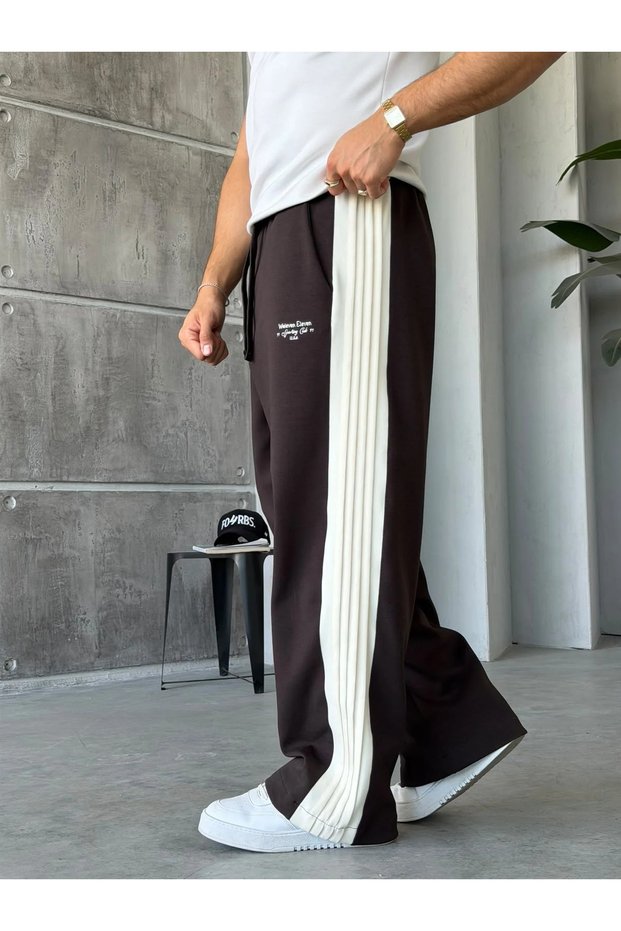 Baggy Tracksuit with Written Stripe Detail