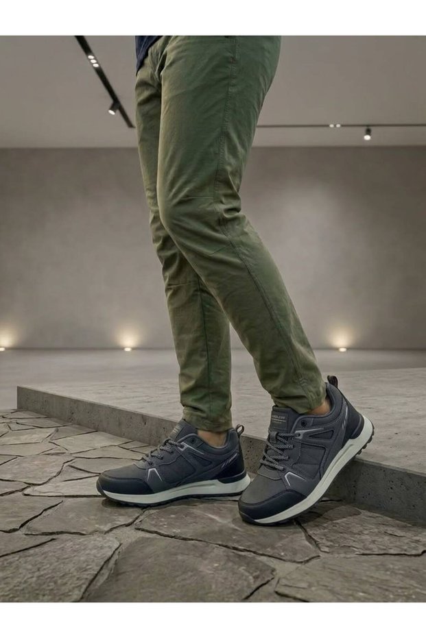 Lace-Up Non-Slip Sole Seasonal Sports Shoes