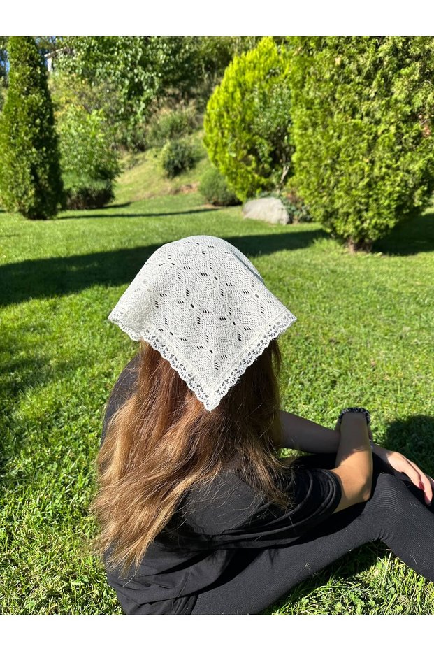 Women's Ecru Thin Knitted Knitwear Triangle Bandana with Lace Edge Stylish Hair Accessory
