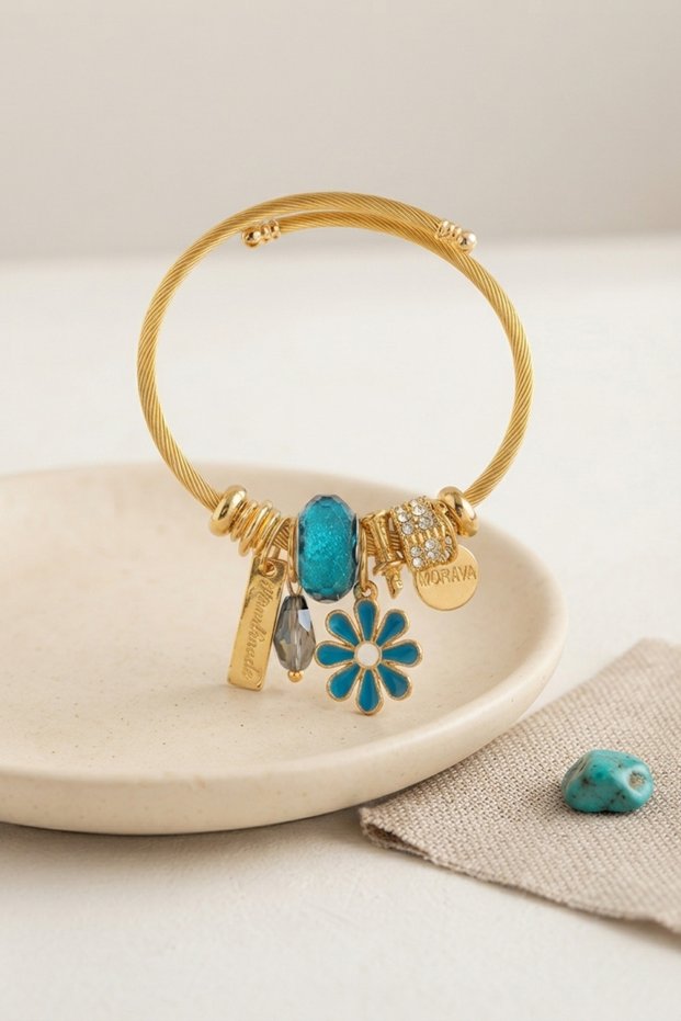 Blue Daisy Model Gold Color Charm Bracelet