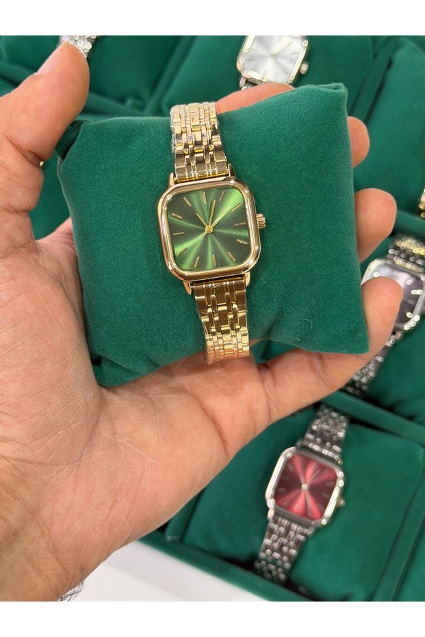 New Season Retro Design Square Women's Wristwatch