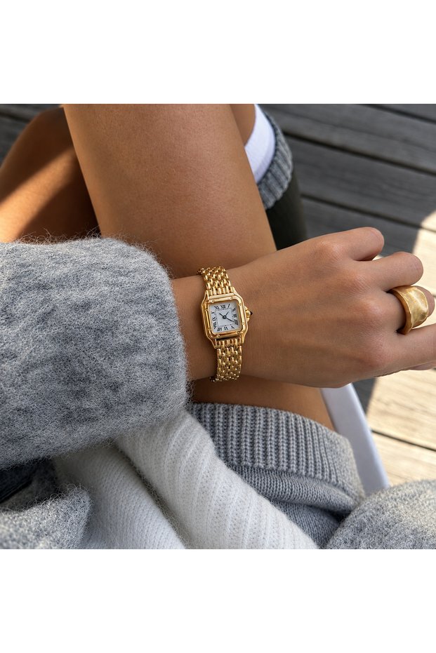 Gold Brand Model Vintage Wrist Watch