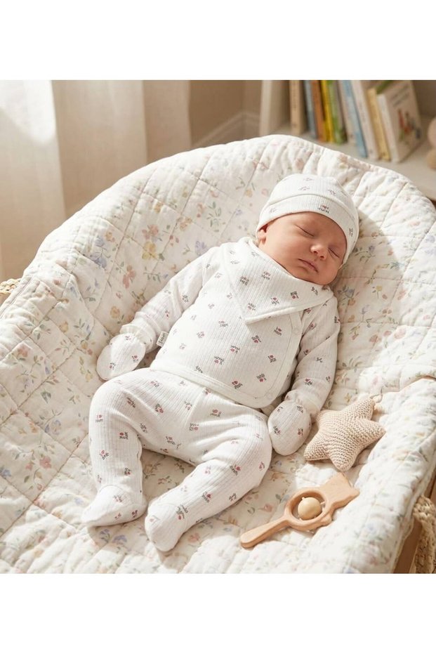 I Love Mom and Dad Printed 100% Cotton Camisole 5-Piece Newborn Baby Girl and Boy Hospital Outfit Set (0-1 Month)