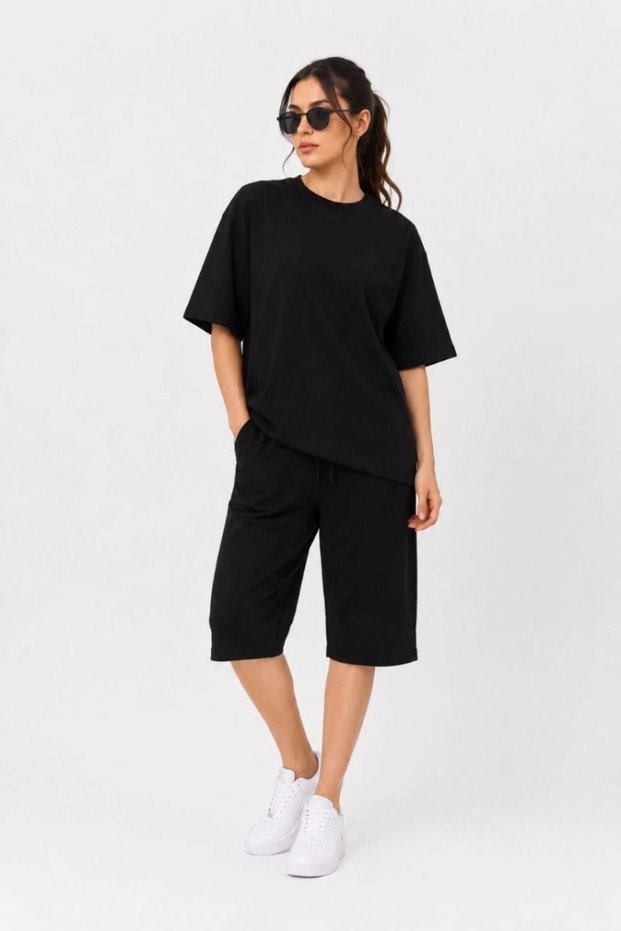 Marchè Bien Women's Bottom-Top Set Two Yarn Fabric Crew Neck T-Shirt with Pockets Above Knee Shorts - Black