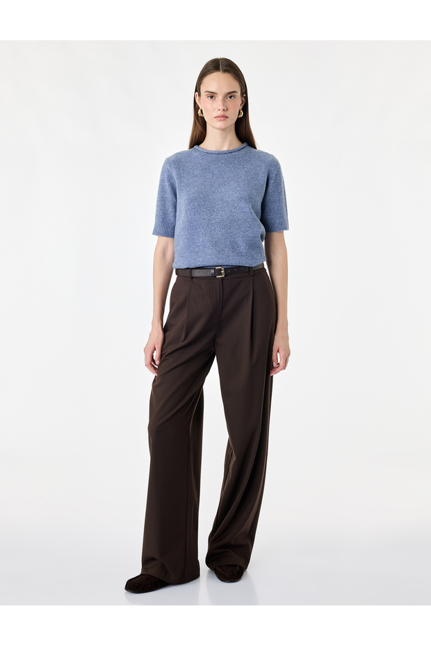 Soft Textured Crew Neck Short Sleeve Knit Sweater