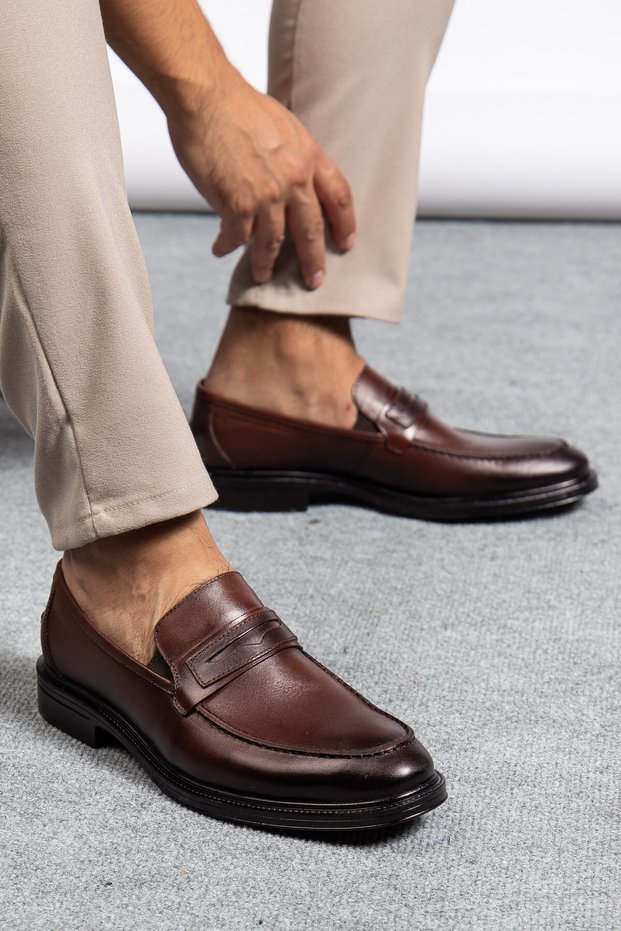 Genuine Leather, Laceless Inner and Outer Leather Men's Loafer Shoes