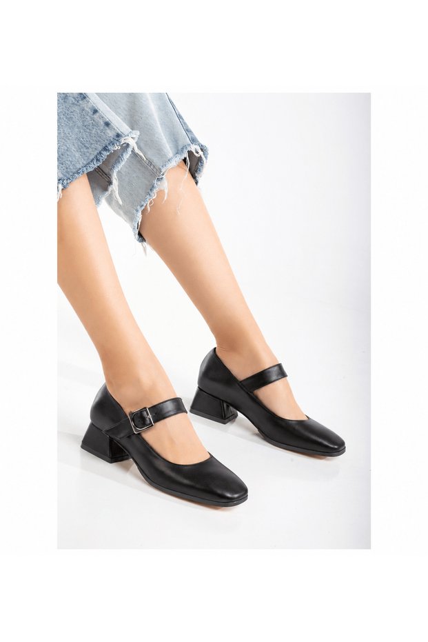 Square Toe Buckle Leather Heeled Shoes - Black (Ös)