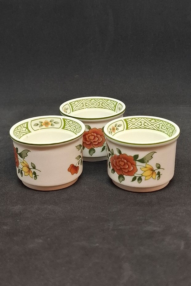 Summerday Vintage Egg Cups 3 Pieces