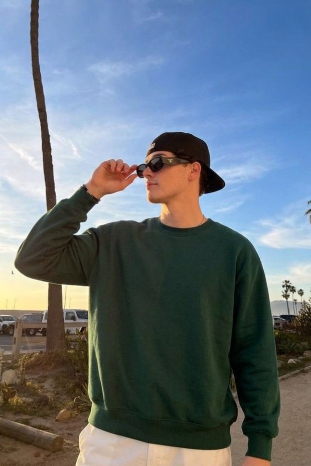 Men's Daily Comfortable Fit Basic Red Green Sweatshirt
