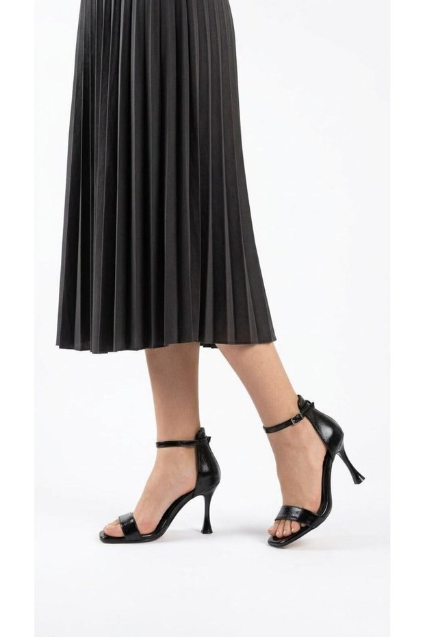 Black women's high heeled shoe 097.928.y-26285
