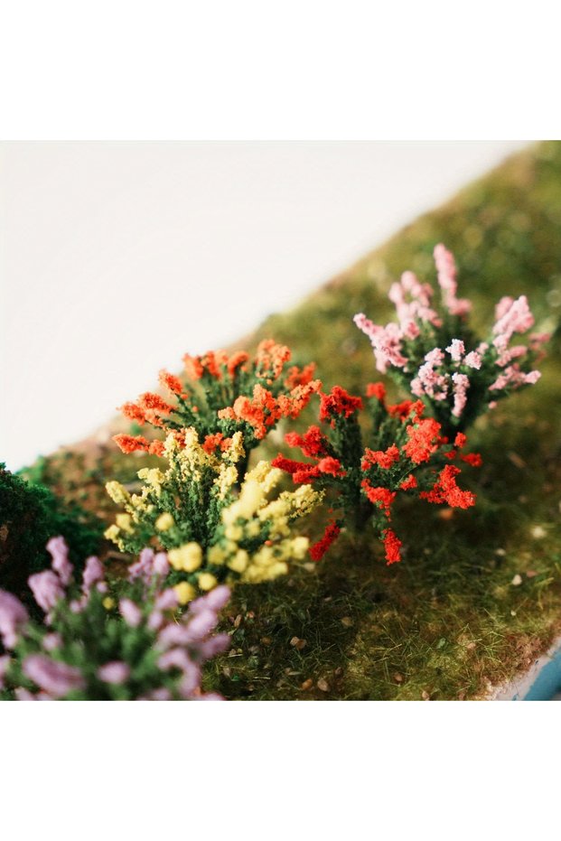 4pcs random color 4Pcs Miniature Flower/Grass Cluster Model Plants For Ho Railway Train/Sand Table/G