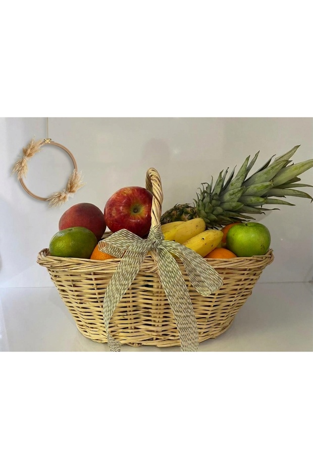 (Decorated with Dried Flowers, Door Ornament with Gift) Wicker Fruit Basket (Engagement Bundle Decoration Basket)